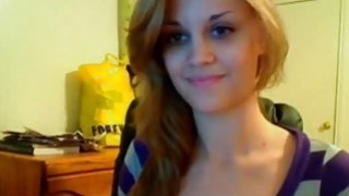 Webcam Babe Fingers Her Asshole Thumbnail
